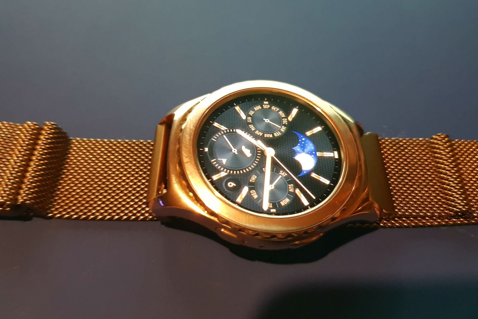 Samsung Gear S2 Classic Rose Gold watch